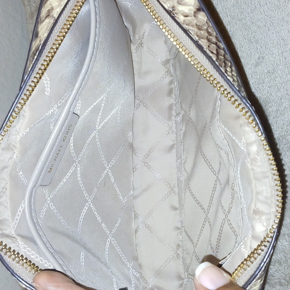 Michael Kors Snakeskin Print - Picture 3 of 16